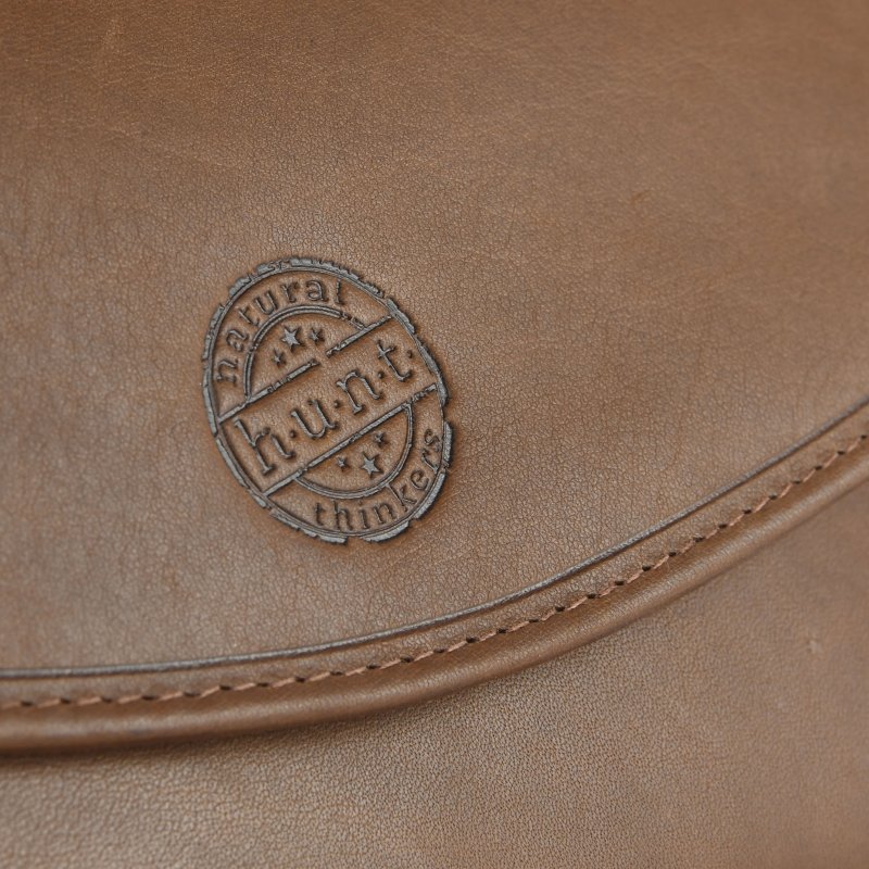 HUNT Women's Wallet, Genuine Leather, RFID Protection, Large, With Gift Box — logo detail
