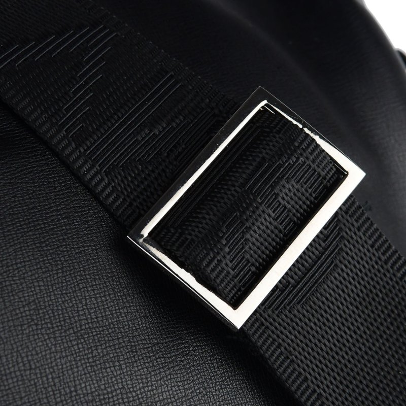 GianMarcoVenturi Bolso Bandolera para Hombre Negro con Correa Ajustable, en Piel Sintética, Multibolsillo 110-4 — vista 8