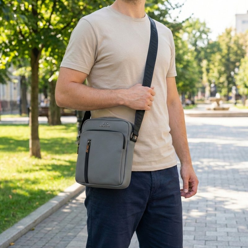No Limits Herren-Umhängetasche, Wasserdicht, Soft-Touch, Orangefarbenes Futter, Multi-Tasche, Mittel — Rückansicht