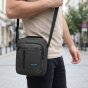 No Limits Bandolera Hombre con Correa Ajustable, en Tejido Antiarañazos, Diseño Deportivo, Multibolsillos — vista 13