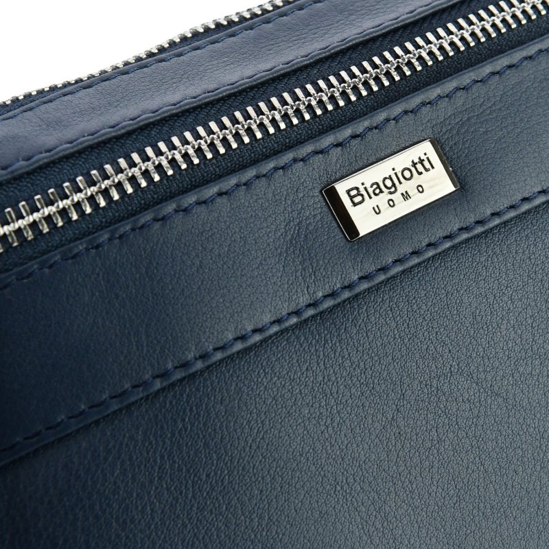 Biagiotti Herren-Umhängetasche mit Verstellbarem Schulterriemen, aus Echtem Leder Groß 410 — Logo-Detail
